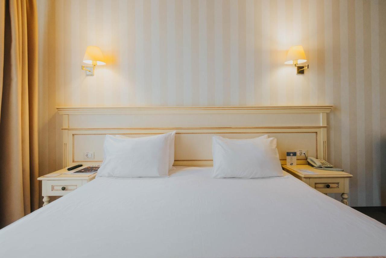 Premier Geneva Hotel โอเดสซา ภายนอก รูปภาพ