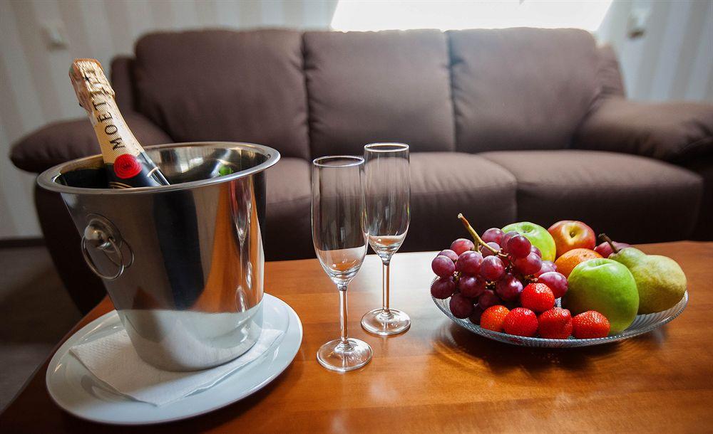 Premier Geneva Hotel โอเดสซา ภายนอก รูปภาพ