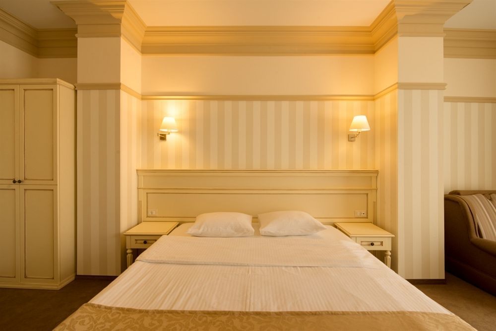 Premier Geneva Hotel โอเดสซา ภายนอก รูปภาพ