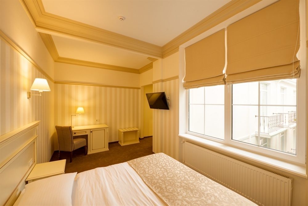 Premier Geneva Hotel โอเดสซา ภายนอก รูปภาพ