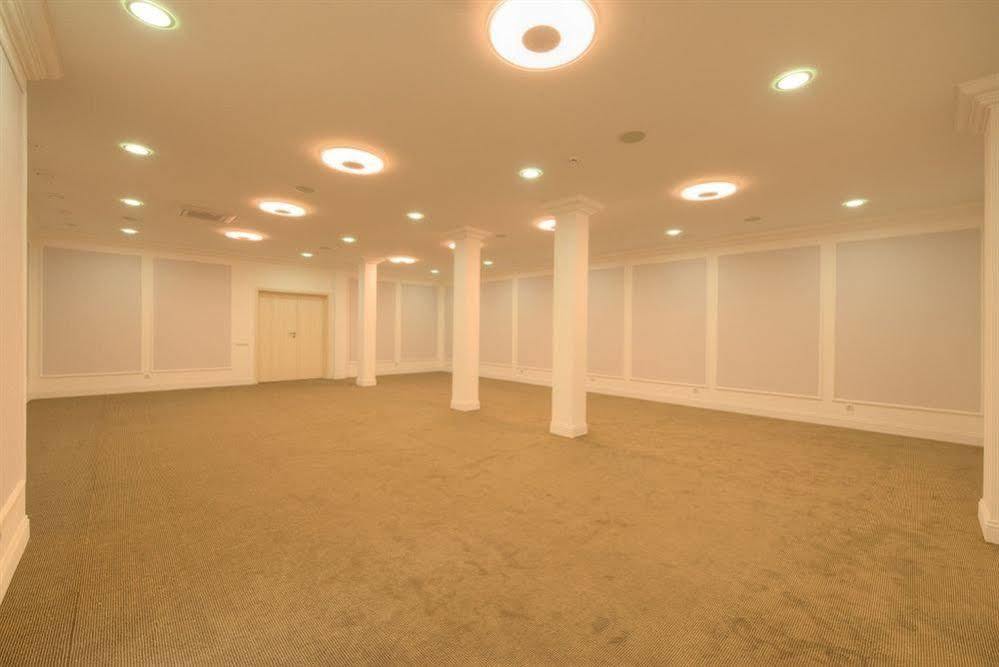 Premier Geneva Hotel โอเดสซา ภายนอก รูปภาพ